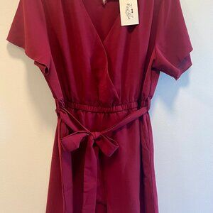 NWT ReoRia V-neck, Flutter Sleeves, Wrap Romper Size Large